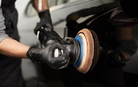 Cómo reparar pequeños arañazos y golpes en tu coche