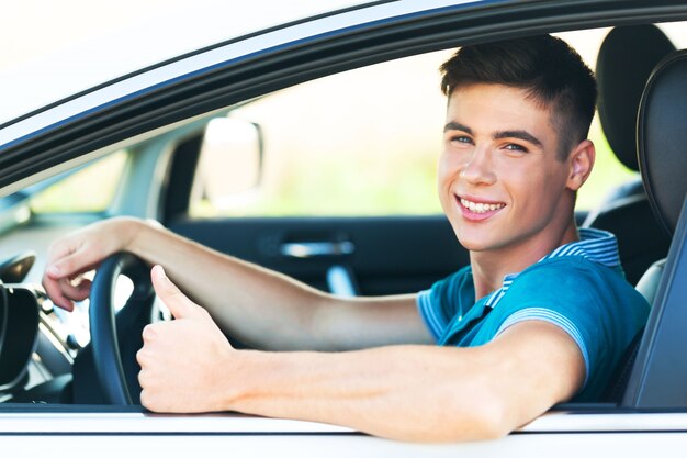 Los mejores coches para conductores jóvenes