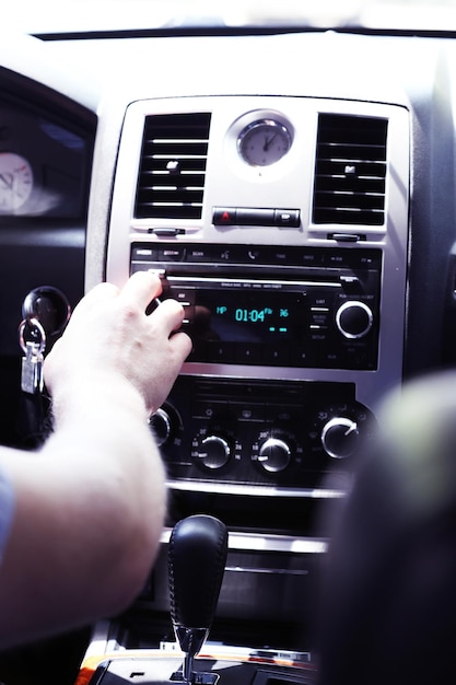 Cómo mejorar el sonido del sistema de audio de tu coche